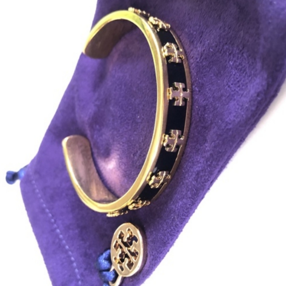 Tori Burch braclett